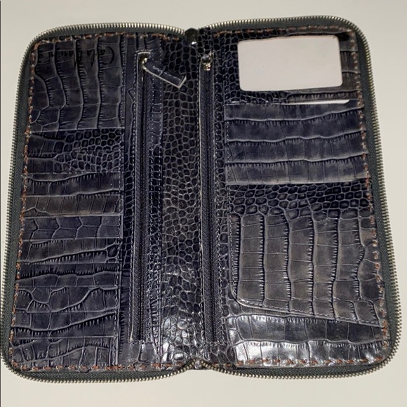 Clutch - Picture 4 of 5